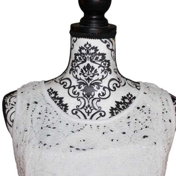 SALE Apt 9 Women’s White Lace Crochet Sleeveless Fit & Flare Midi Dress L EUC - Picture 5 of 10